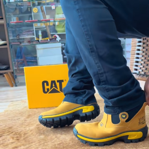 Kit Bota Track en Cuero Legítimo con Plantilla Ortopédica +REGALOS: Sandalia y Cinturón