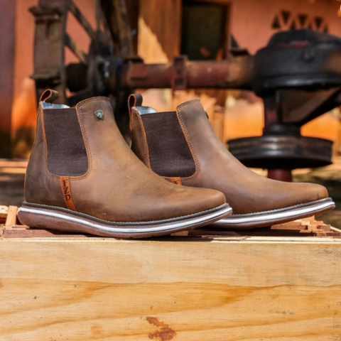 Kit Bota de Hombre Fazer en Cuero Legítimo con Plantilla Ortopédica +REGALO: Gorra, Cinturón y Billetera